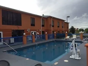 Luxury Suites Ferry Pass