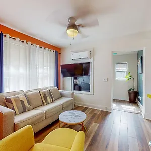 Apartment D Street Retreat