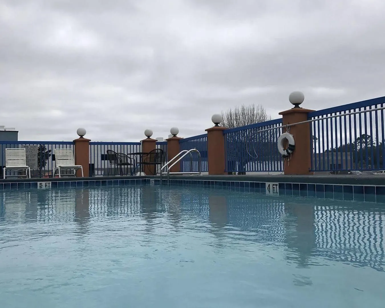 Luxury Suites Ferry Pass 4*,  United States